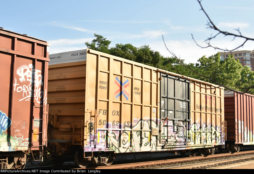 506249